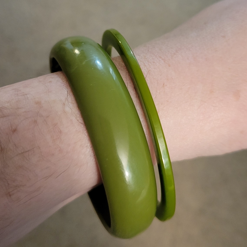 Vintage Bakelite Bangle Bracelet Set Of 2
